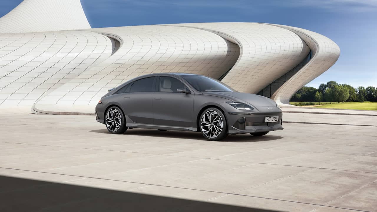 IONIQ 6